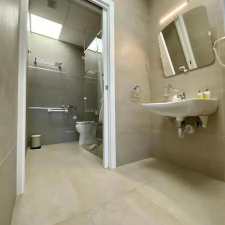 Aparthotel Beeapartments 2*