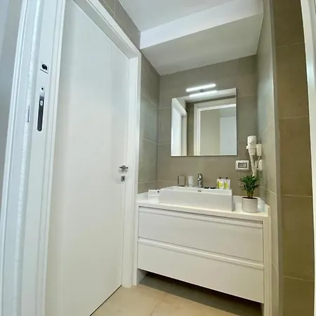 Beeapartments 2*