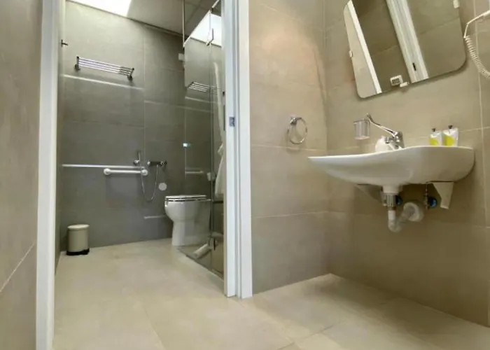 Aparthotel Beeapartments 4*