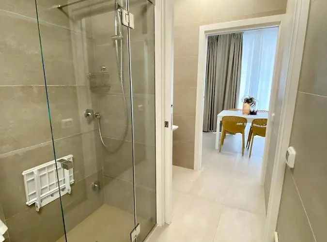 Beeapartments Aparthotel 4*