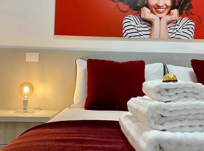 Aparthotel Beeapartments 4*